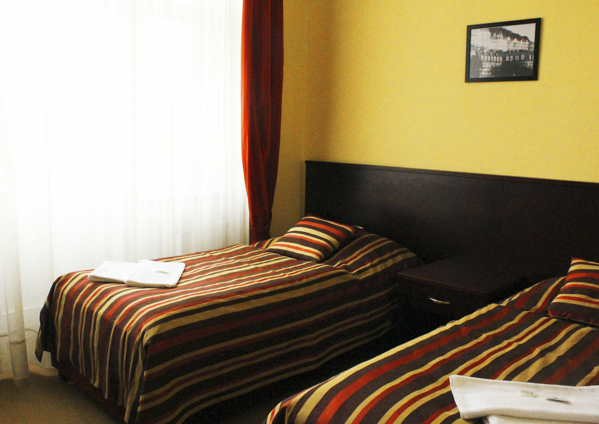 Hotel Adria Карлови Вари Екстериор снимка